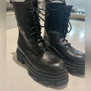 L’Intervalle Combat Boots